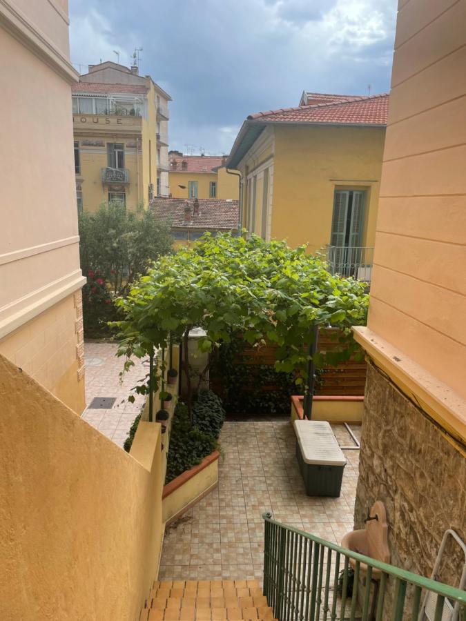 Appartement 30M2 Cosy Avec Terrasse Menton Eksteriør billede